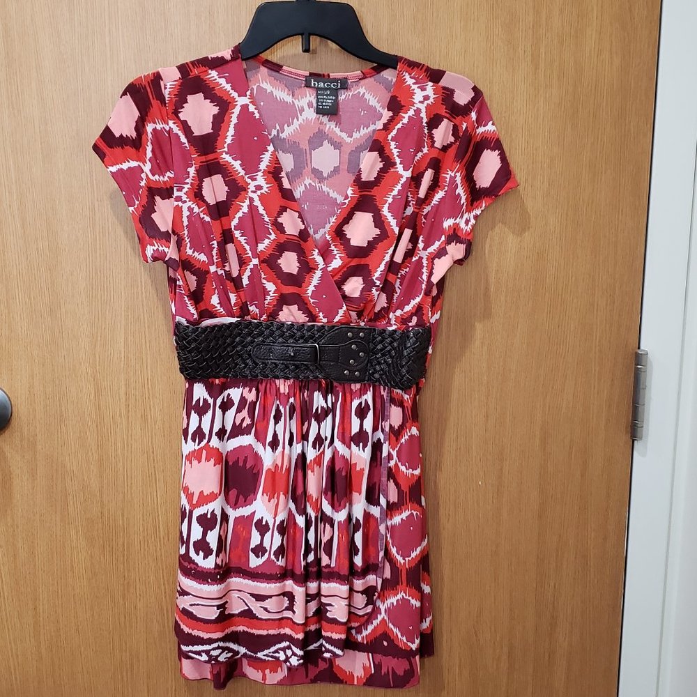 Bacci,  short sleeve tropical color faux wrap brown waist belt tunic top, Large